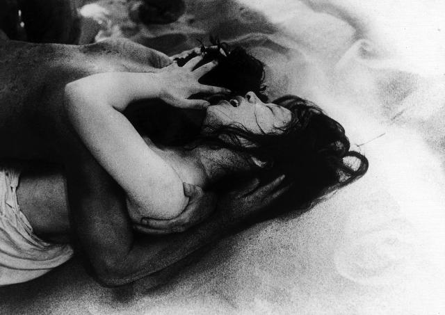 17womanofdunes