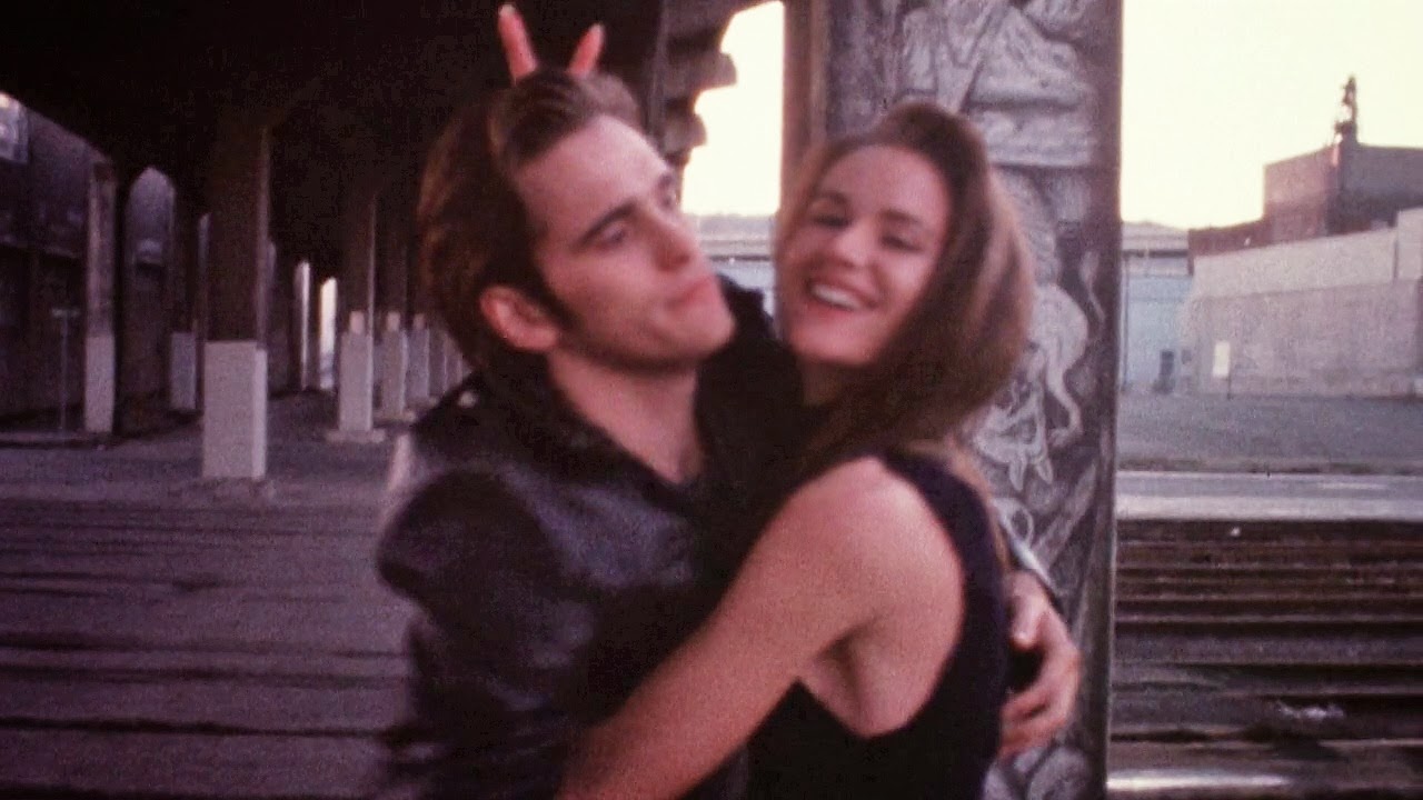 Drugstore Cowboy (1989)
