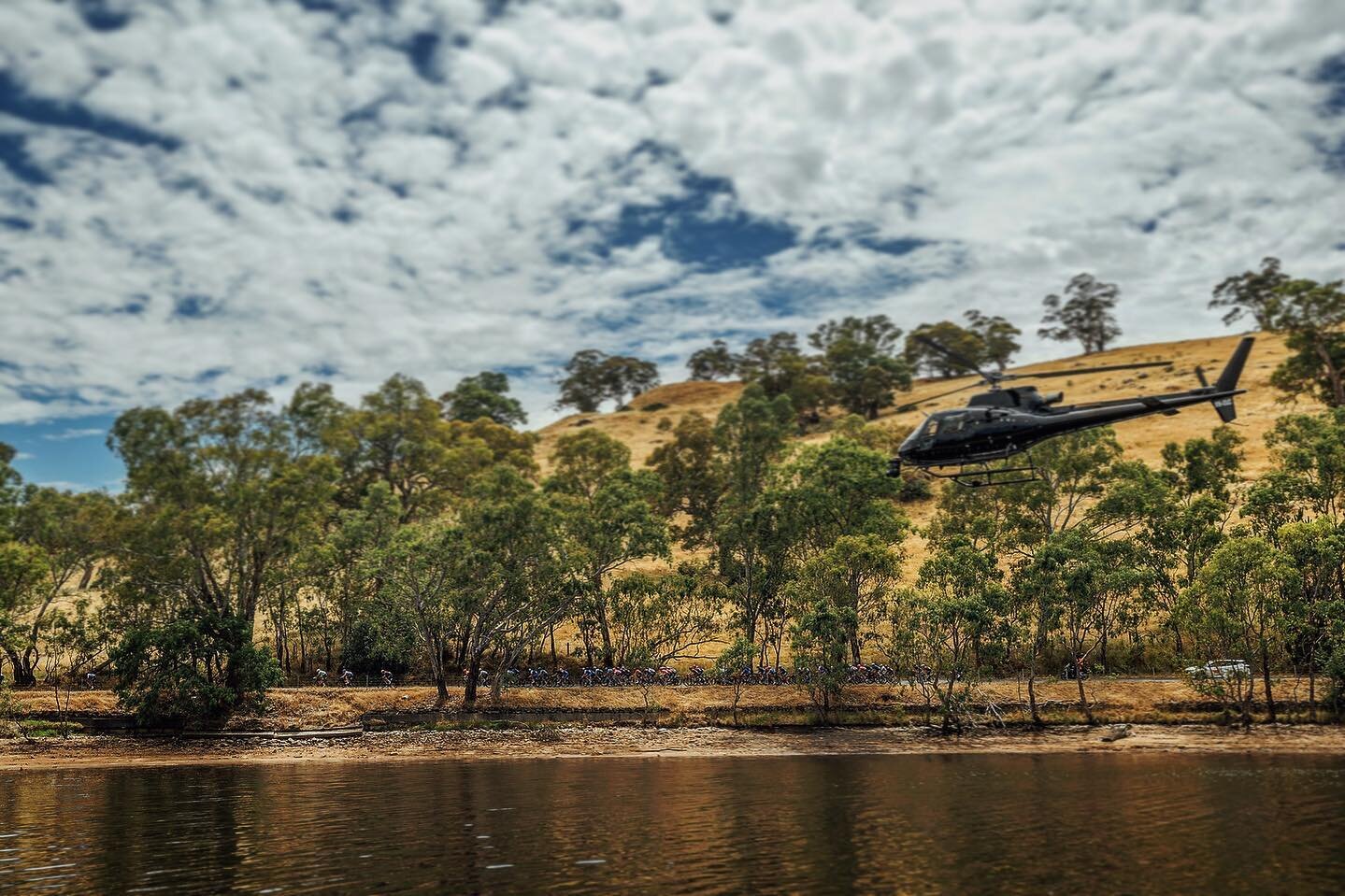 Beautiful capture by @cauldphoto of us flying above the @tourdownunder this week with @specialist_helicopters #cycling #tourdownunder #aerial #aerialfilming #gyrostabilizedsystems #cineflex #womenssports #instagood #bikes #visitsouthaustralia